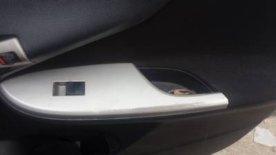 2008 MODEL TOYOTA COROLLA ÇIKMA SAĞ ÖN KAPI KOLU